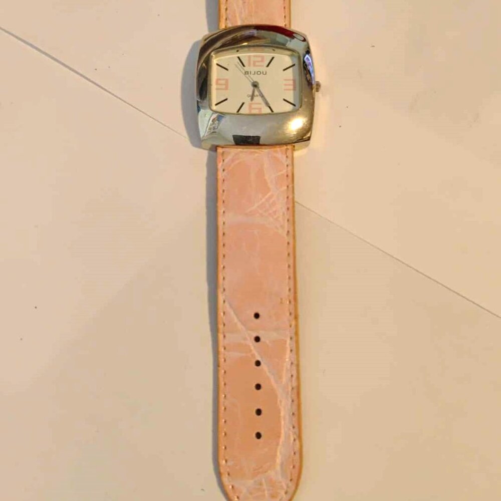 Vintage Bijou Pink Ladies Watch Need Install New Battery View 2